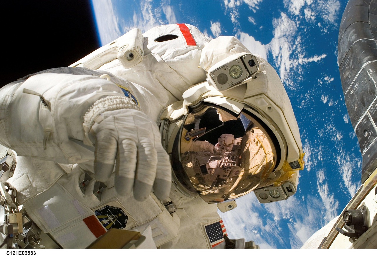 Featured image of post NASA Astronauts Can Now Bring Smartphones to Space