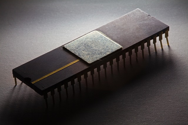 Featured image of post Apple Pledges $30 Billion for Broadcom's US-Made Wireless Chips