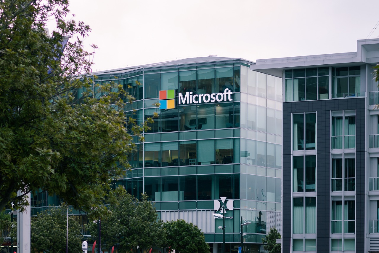 Featured image of post Microsoft Layoffs Extend Beyond Xbox: 3,200 Additional Jobs Cut Across Commercial Business