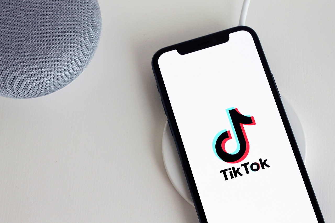 Featured image of post Ofcom Investigates TikTok's Child Safety Measures Under UK Online Safety Act