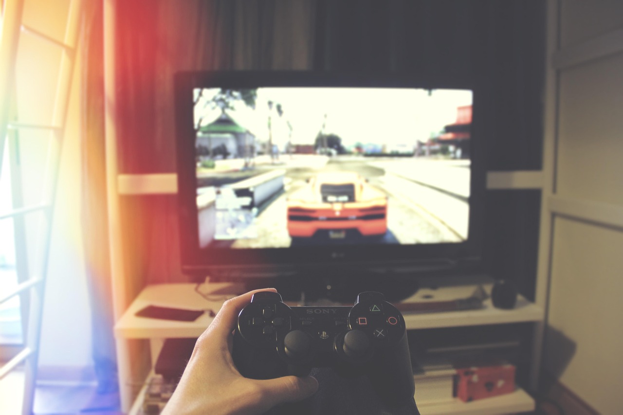 Featured image of post Sony Hints Next-Gen PlayStation Will Go 'Beyond the Living Room' With Handheld Ambitions