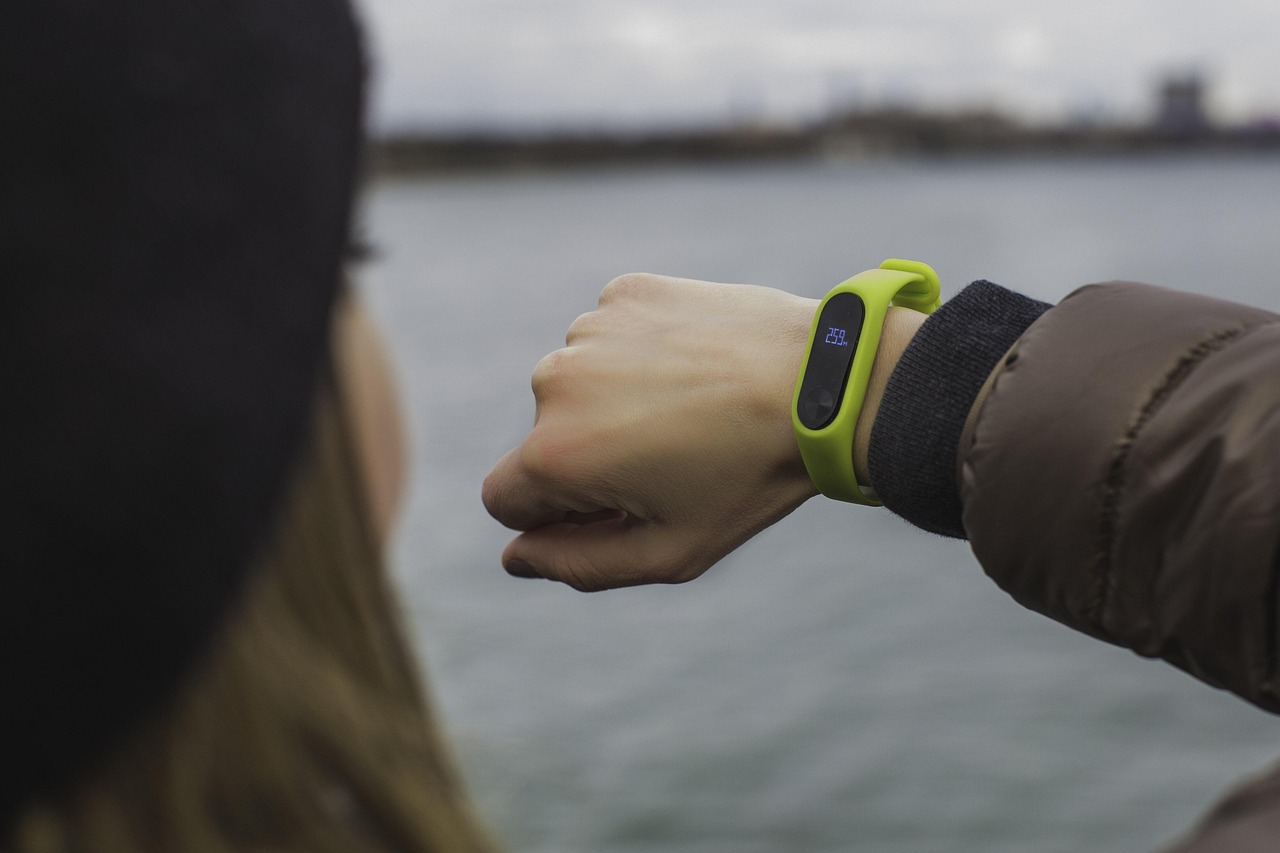 Featured image of post How Your Smartwatch and AI Might Detect Early Signs of Illness
